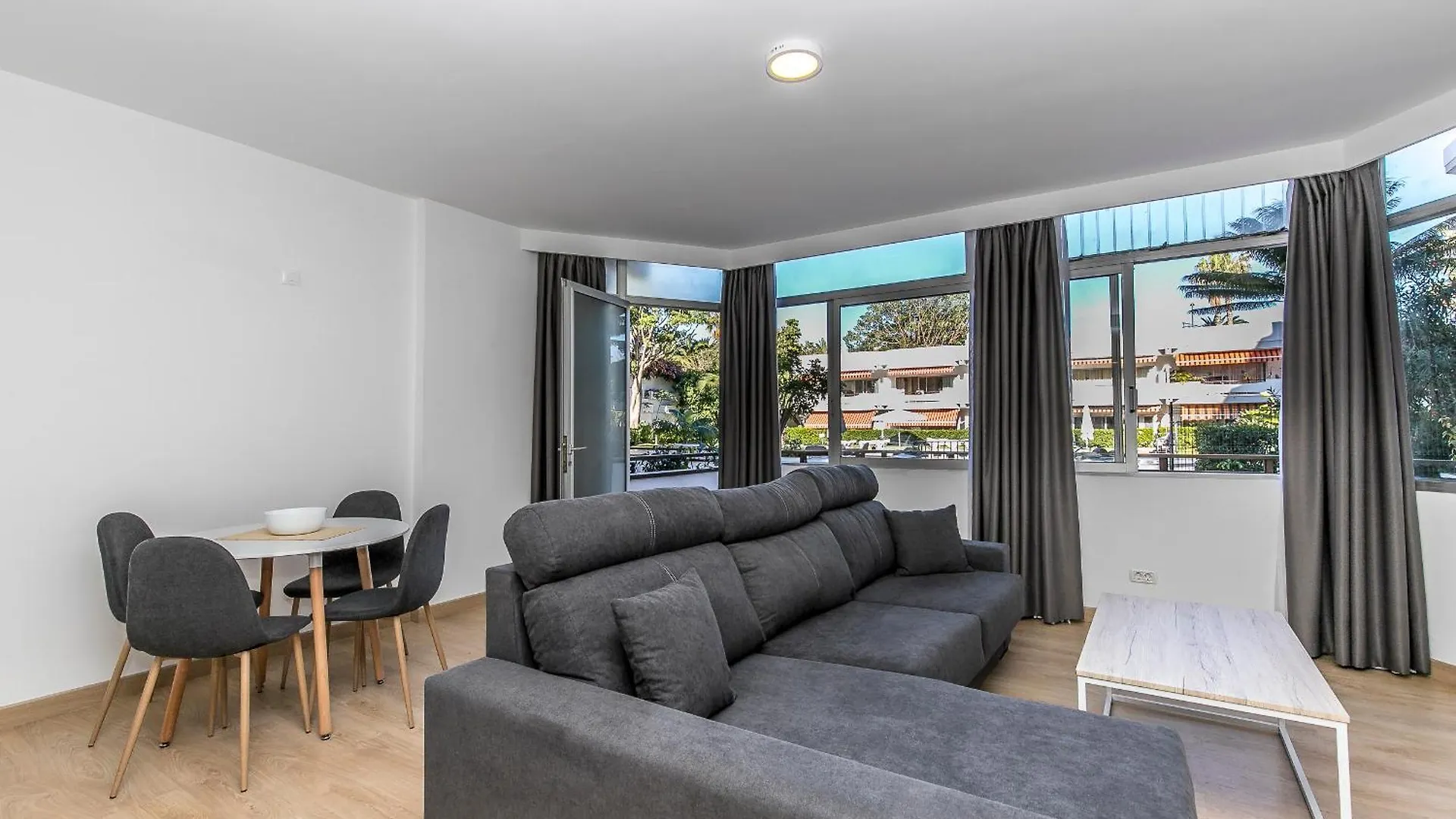 Charming Apt Puerto Cruz, Terrace & Pool Access Puerto de la Cruz  Apartment